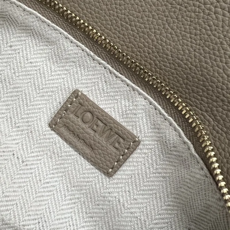 LOEWE Beige Leather Crossbody Handbag 481 - Image 9