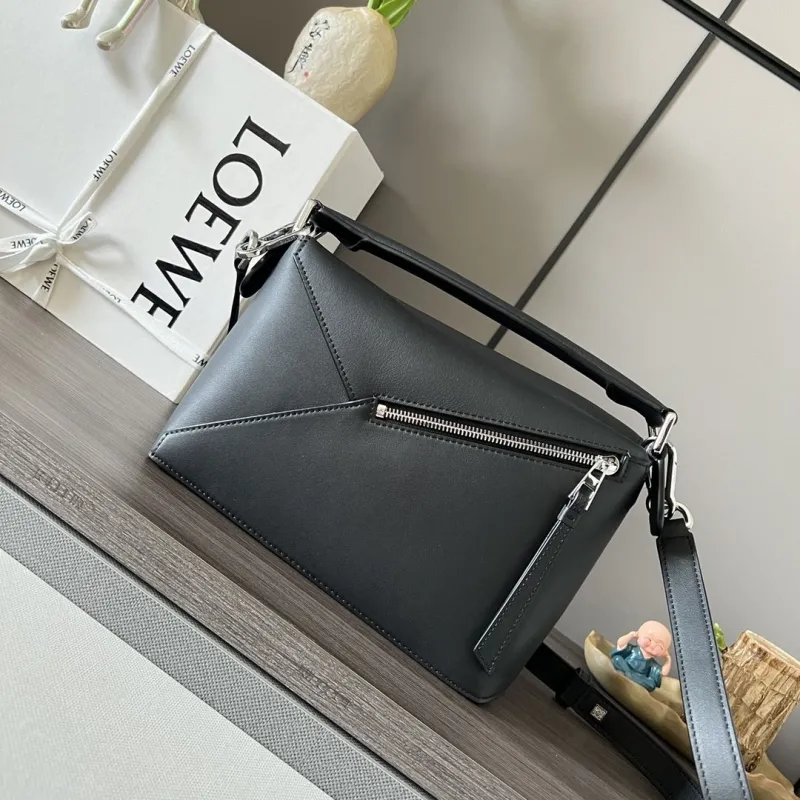 Loewe Black Leather Crossbody Bag 488 - Image 3