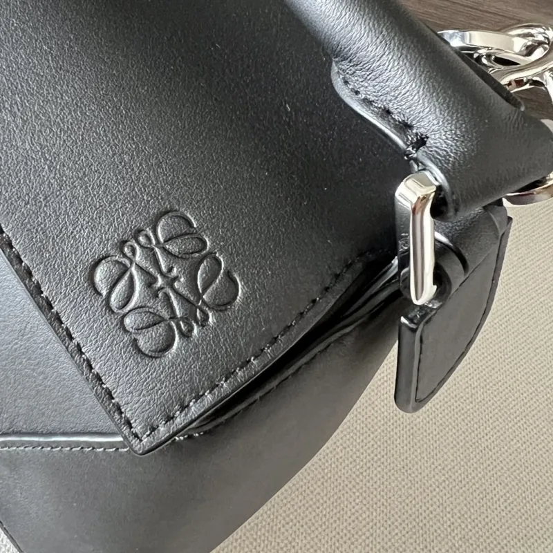Loewe Black Leather Crossbody Bag 488 - Image 5