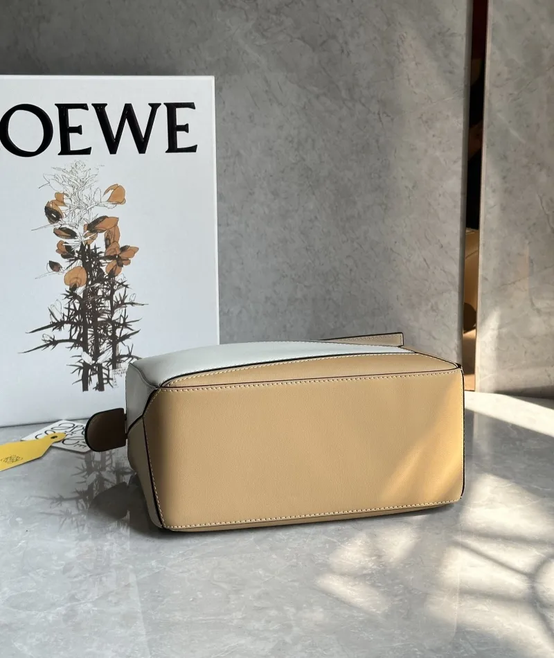 LOEWE Beige White Puzzle Crossbody Handbag 498 - Image 4