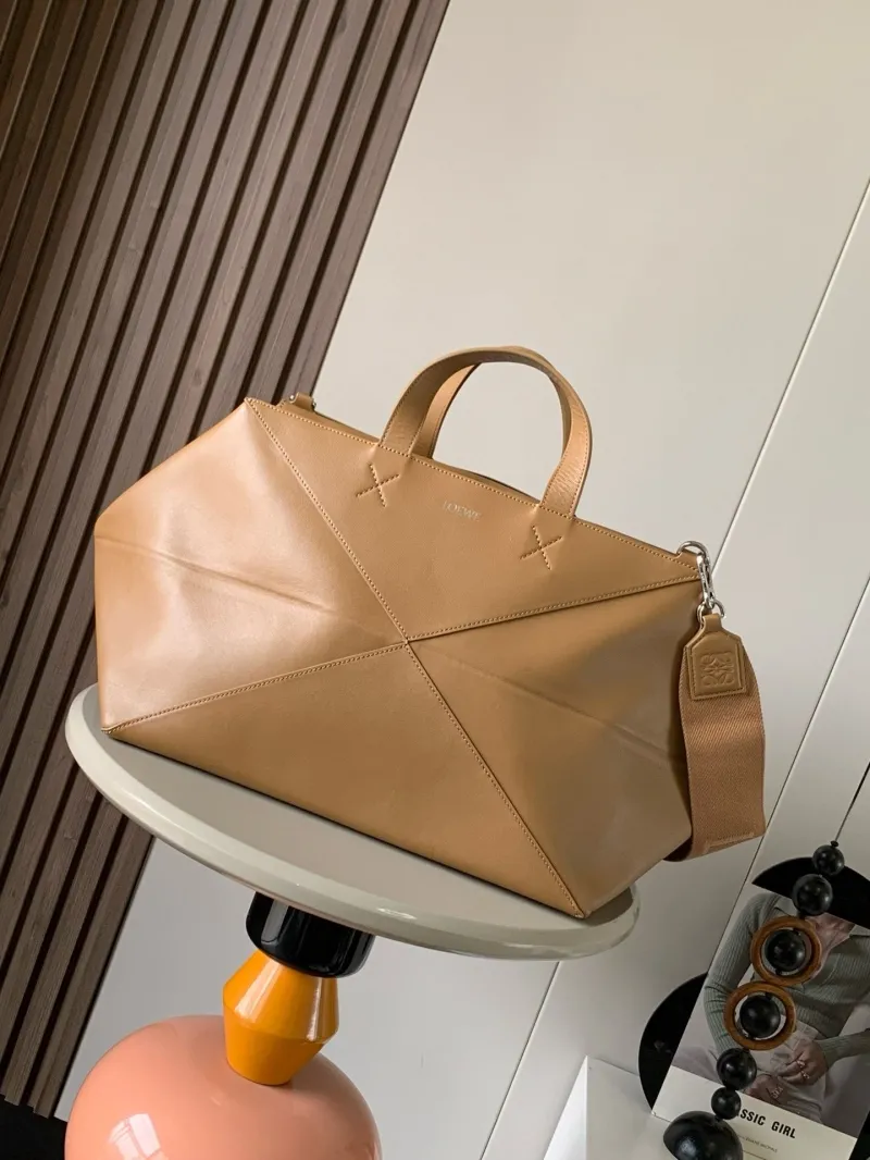 Loewe Tan Leather Handbag 504