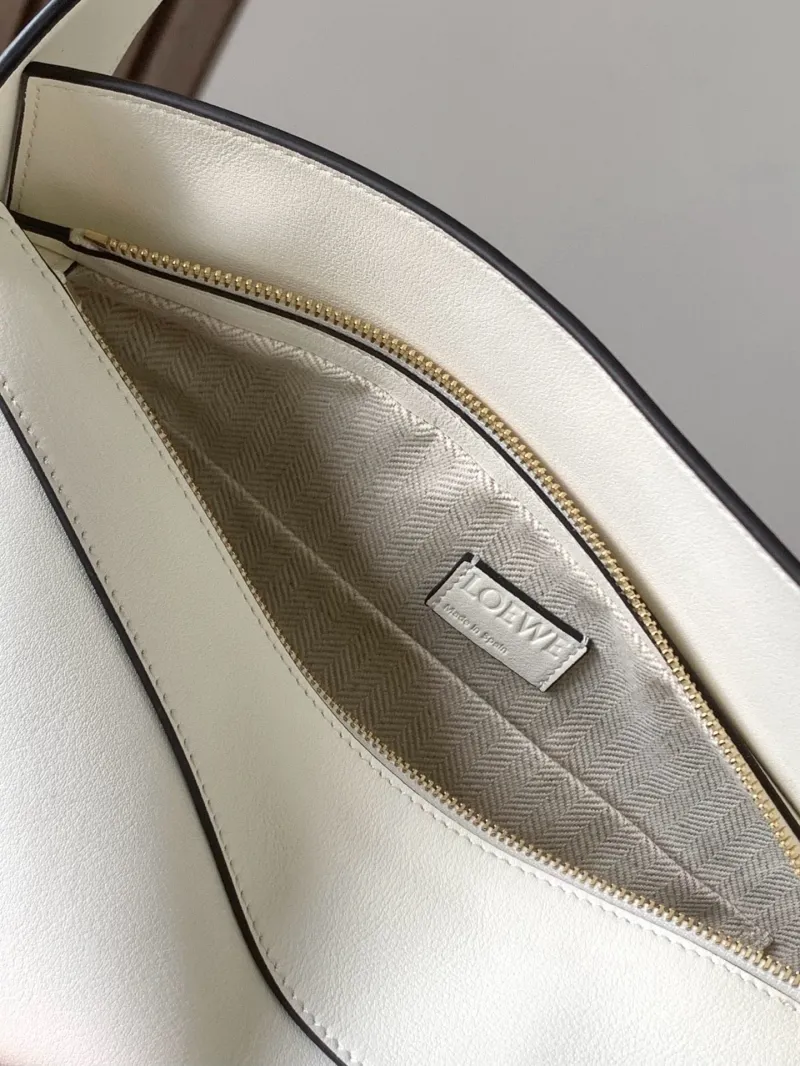 Loewe White Shoulder Bag 505 - Image 8