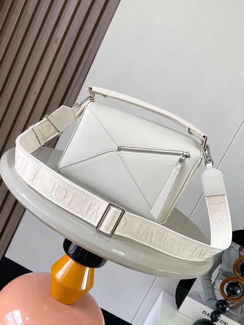 Loewe White Puzzle Shoulder Bag 508 - Image 3