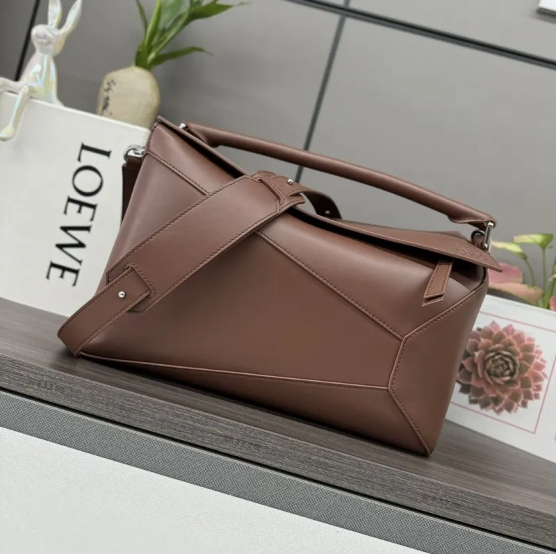 LOEWE Brown Leather Handle Bag 514