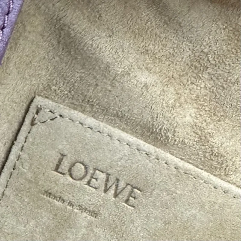 LOEWE Plum Leather Shoulder Bag 515 - Image 9