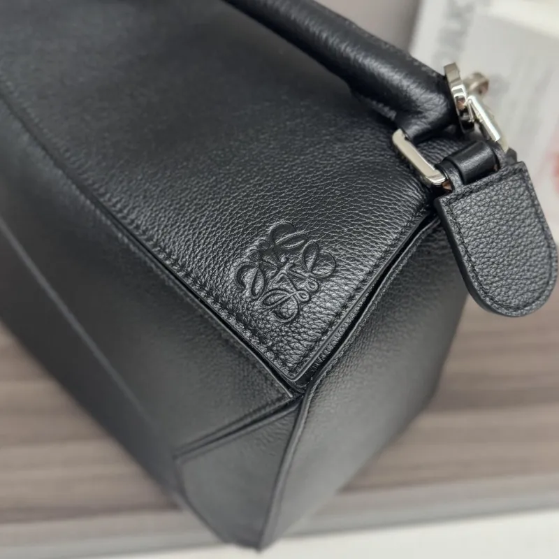 LOEWE Black Leather Crossbody Bag 518 - Image 5