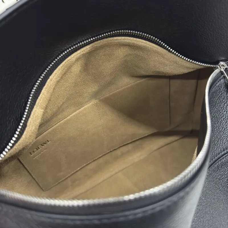 LOEWE Black Leather Crossbody Bag 518 - Image 8