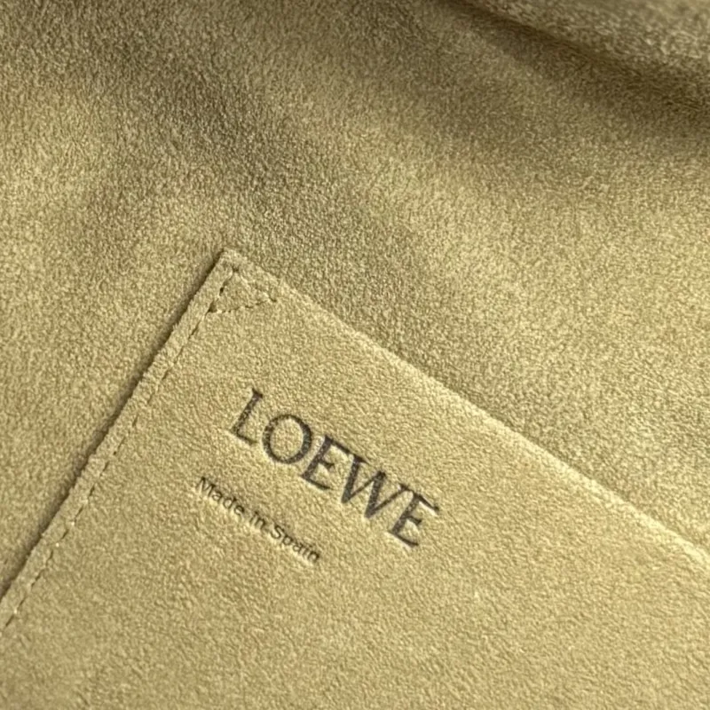 LOEWE Black Leather Crossbody Bag 518 - Image 9