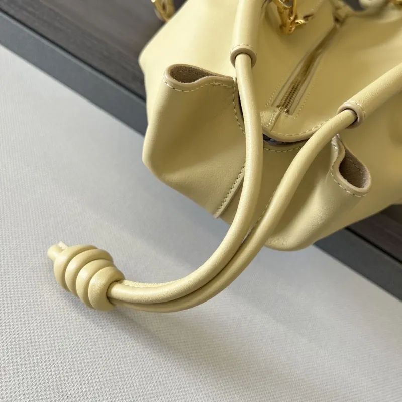 LOEWE Pale Yellow Handle Bag 534 - Image 7