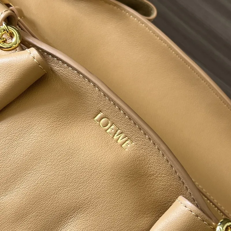 Loewe Tan Leather Chain Shoulder Bag - Image 6