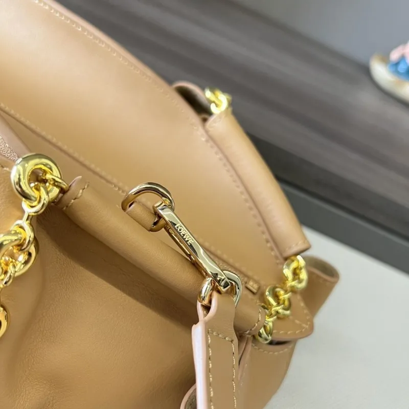Loewe Tan Leather Chain Shoulder Bag - Image 7