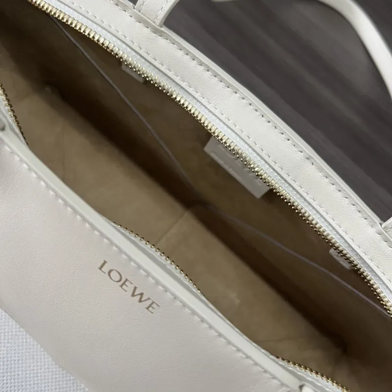 Loewe White Leather Shoulder Handbag 549 - Image 8