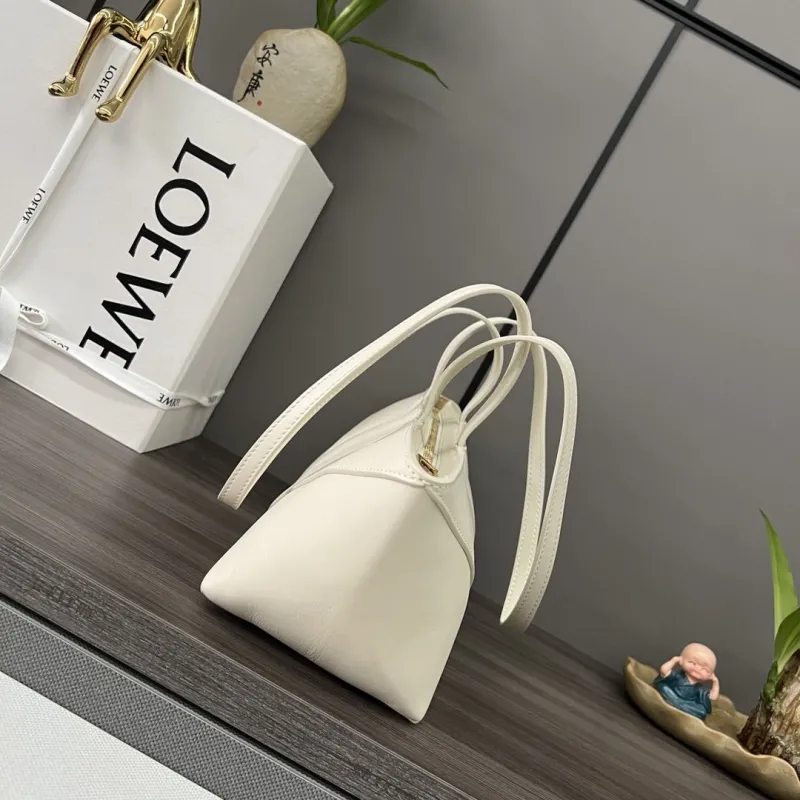 Alternative view of Loewe White Leather Tote Bag 552