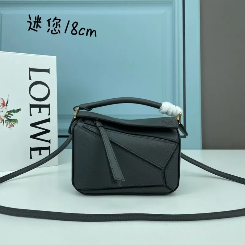 LOEWE Mini 18cm Puzzle Crossbody Bag - Image 4