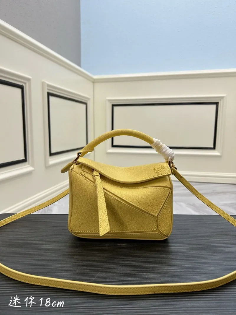 LOEWE Mini 18cm Puzzle Crossbody Bag - Image 5