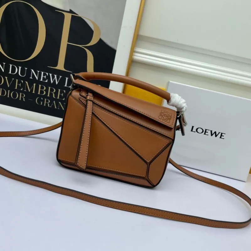 LOEWE Mini 18cm Puzzle Crossbody Bag - Image 8