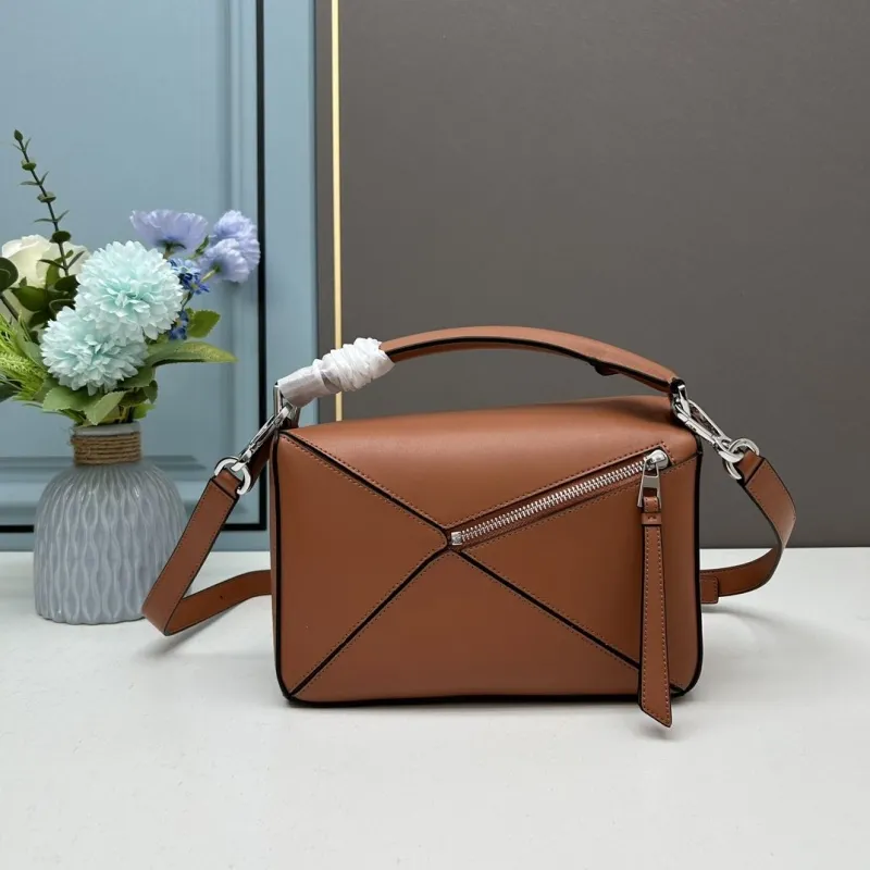Loewe Small 24cm Brown Leather Crossbody Bag - Image 3