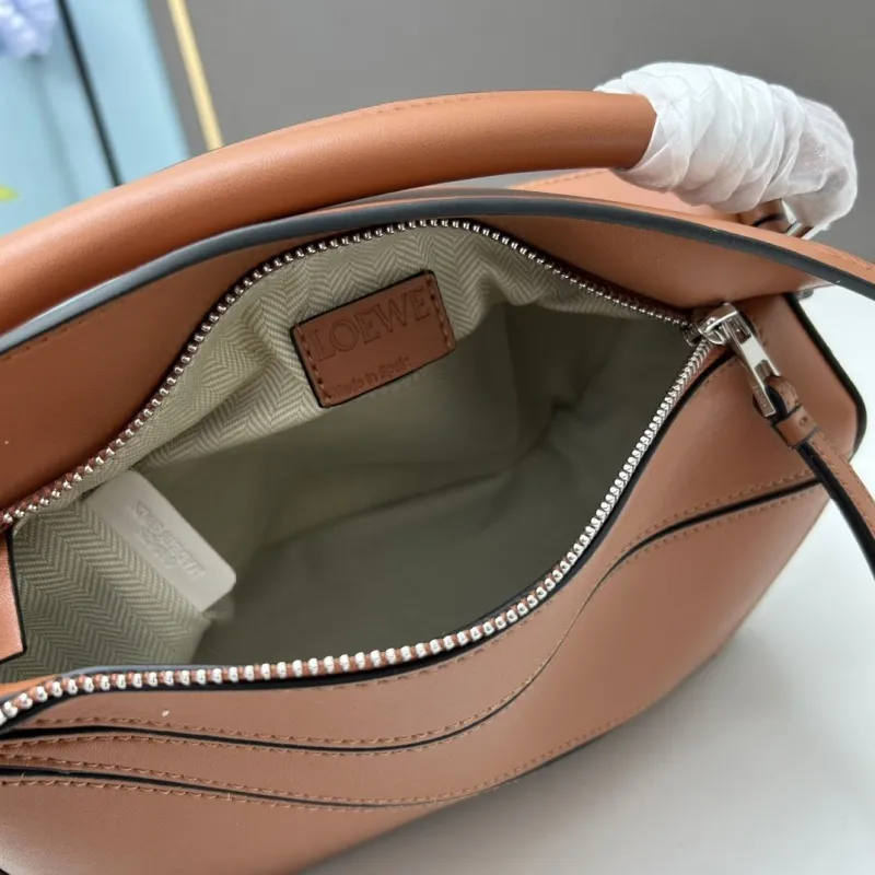Loewe Small 24cm Brown Leather Crossbody Bag - Image 8