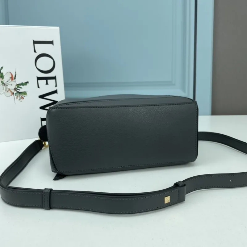 LOEWE Small Dark Gray Leather Handbag 24cm - Image 5