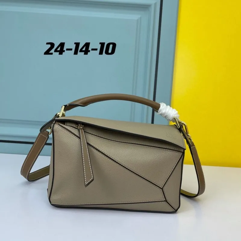 LOEWE Small 24cm Puzzle Shoulder Bag - Image 7