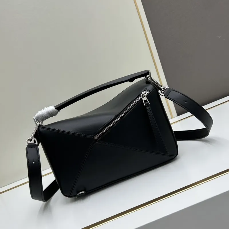Loewe Large Black Leather Handbag 30cm - Image 3
