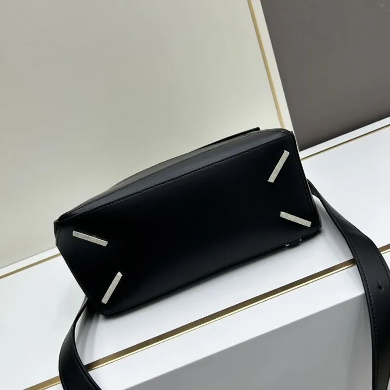 Loewe Large Black Leather Handbag 30cm - Image 5
