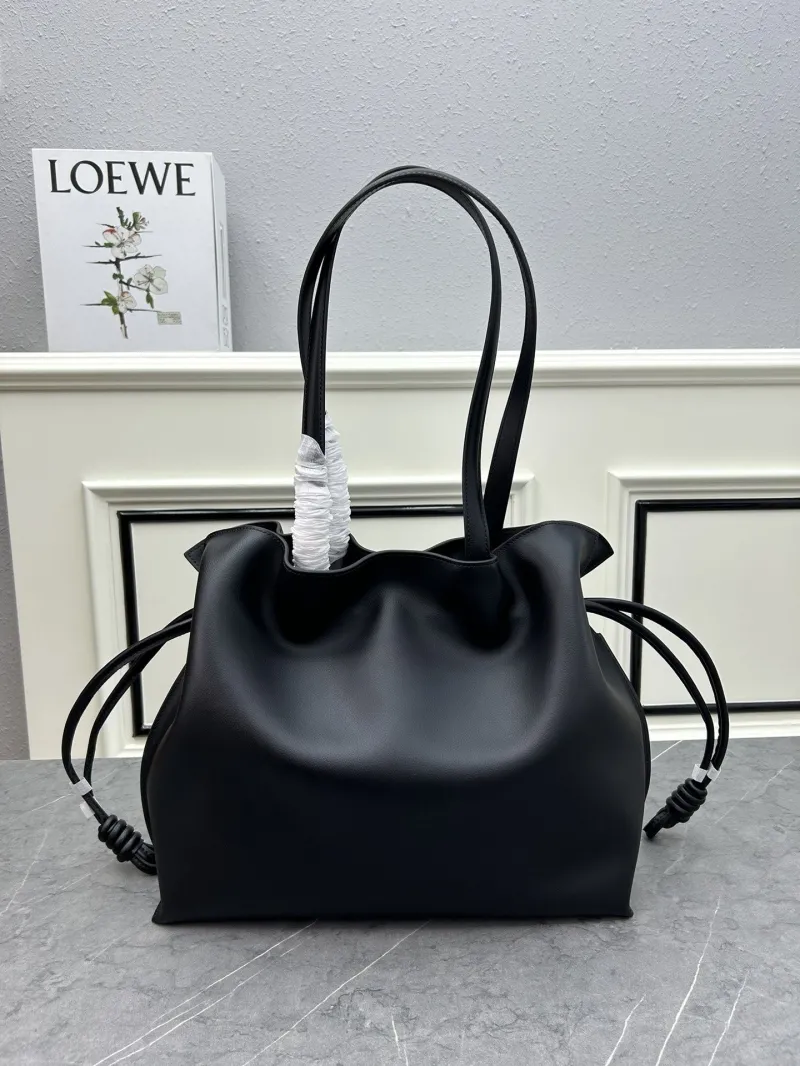 LOEWE Black Leather Tote Bag S061 - Image 3