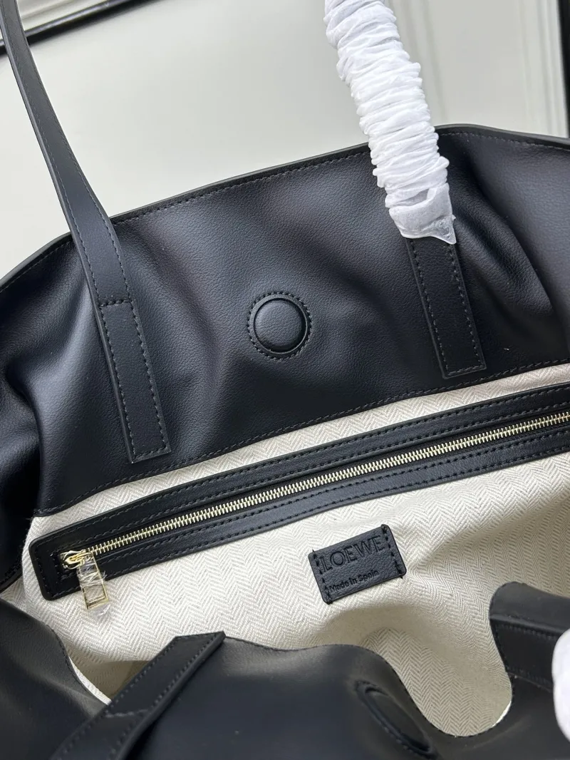 LOEWE Black Leather Tote Bag S061 - Image 8