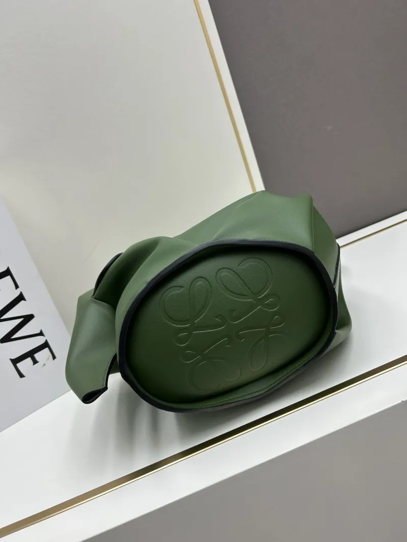 LOEWE Green Elephant Shoulder Handbag 11030 - Image 3