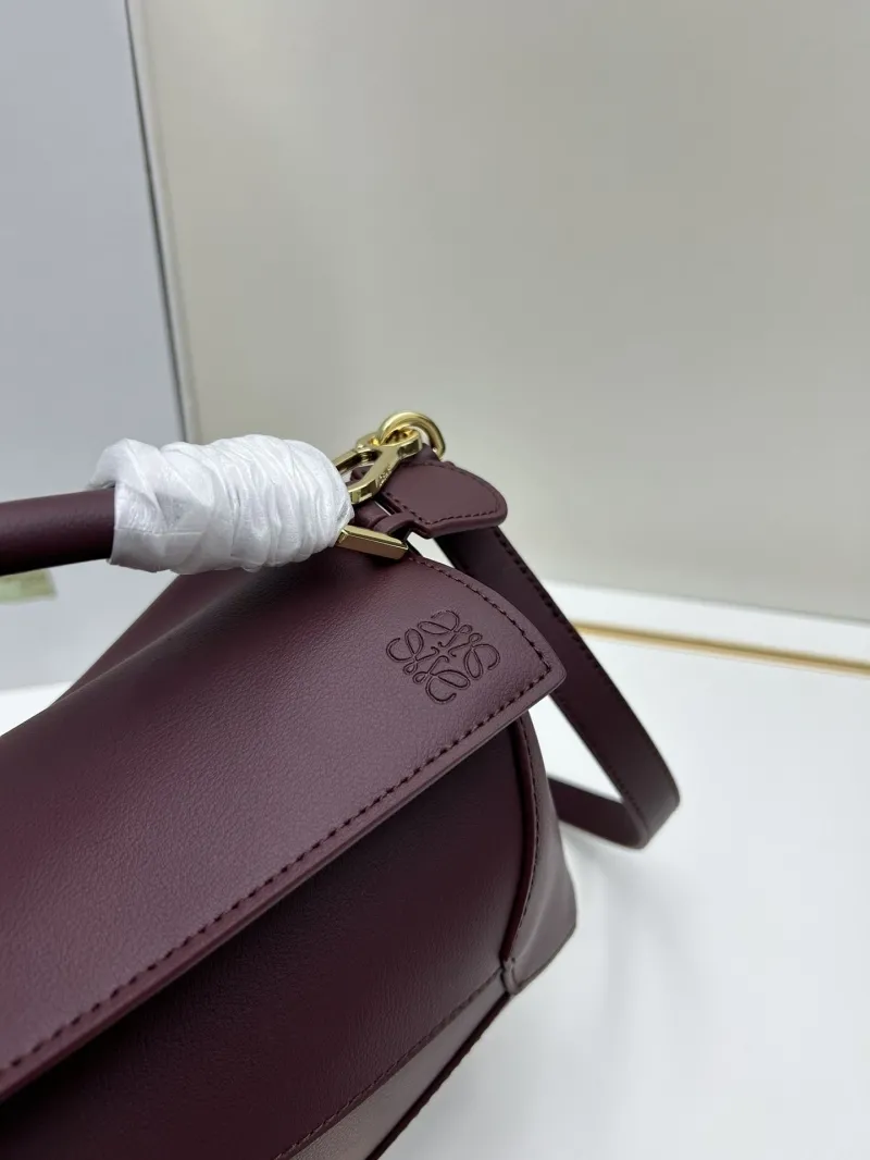 Loewe Burgundy Leather Crossbody Handbag 627 - Image 4