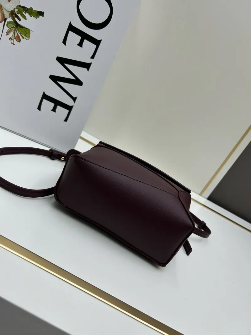 Loewe 639 Dark Burgundy Leather Crossbody Handbag - Image 5