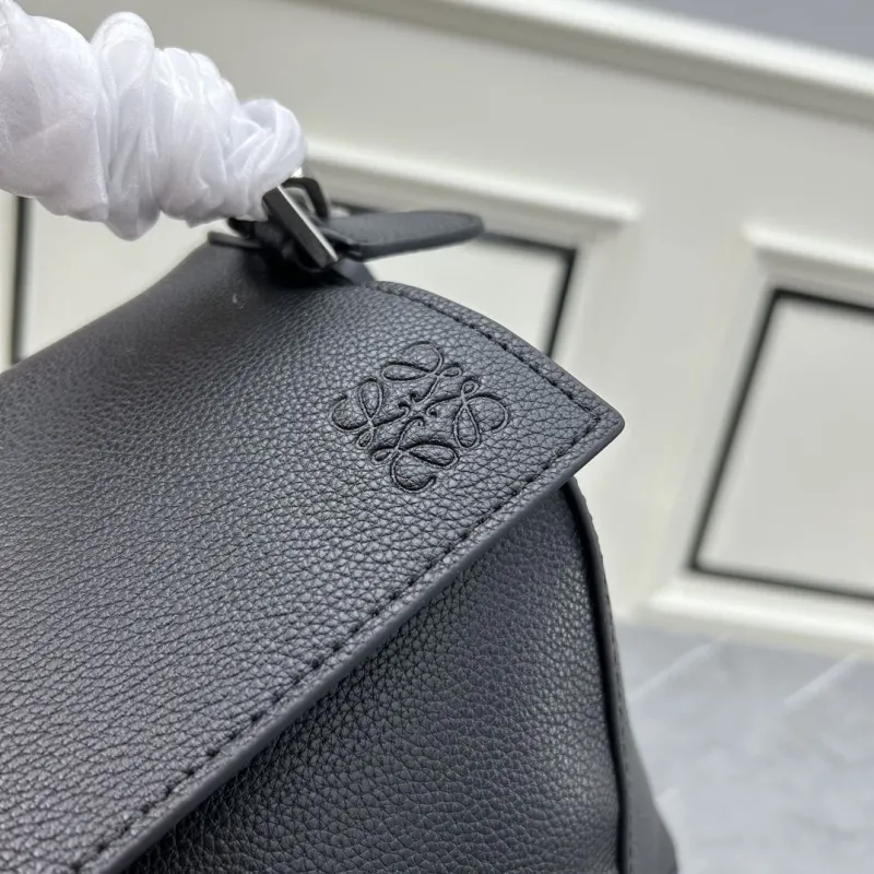 Loewe Black Leather Crossbody Handbag - Image 4