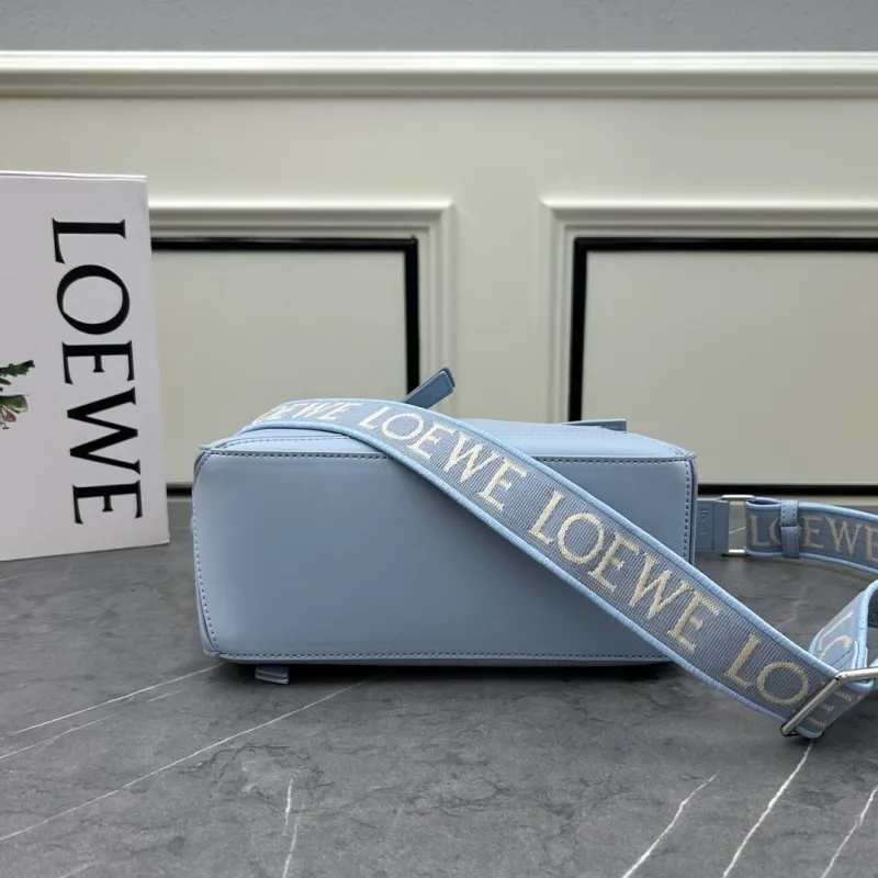 LOEWE S21 Light Blue Puzzle Handbag 24cm - Image 5
