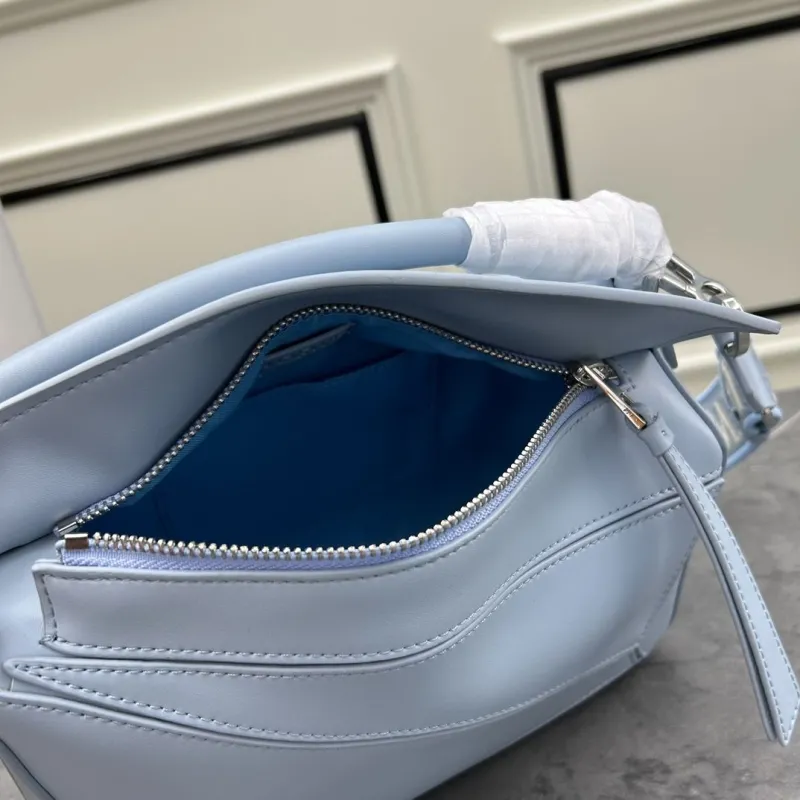 LOEWE S21 Light Blue Puzzle Handbag 24cm - Image 7