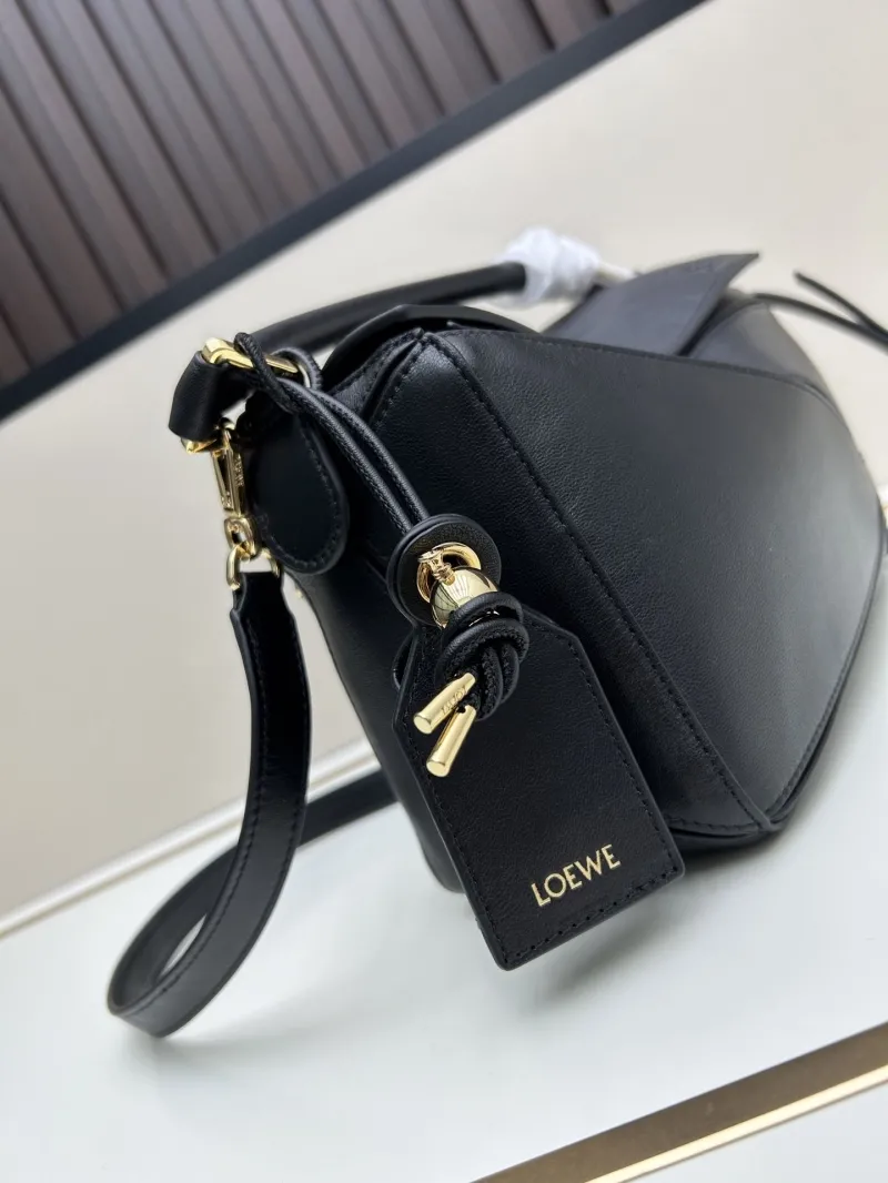 LOEWE Black Leather Shoulder Handbag 250505 - Image 5