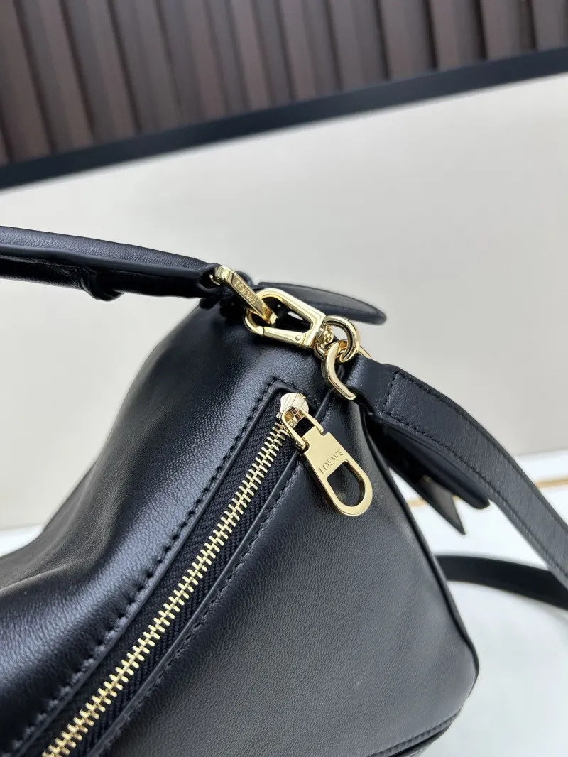 LOEWE Black Leather Shoulder Handbag 250505 - Image 6