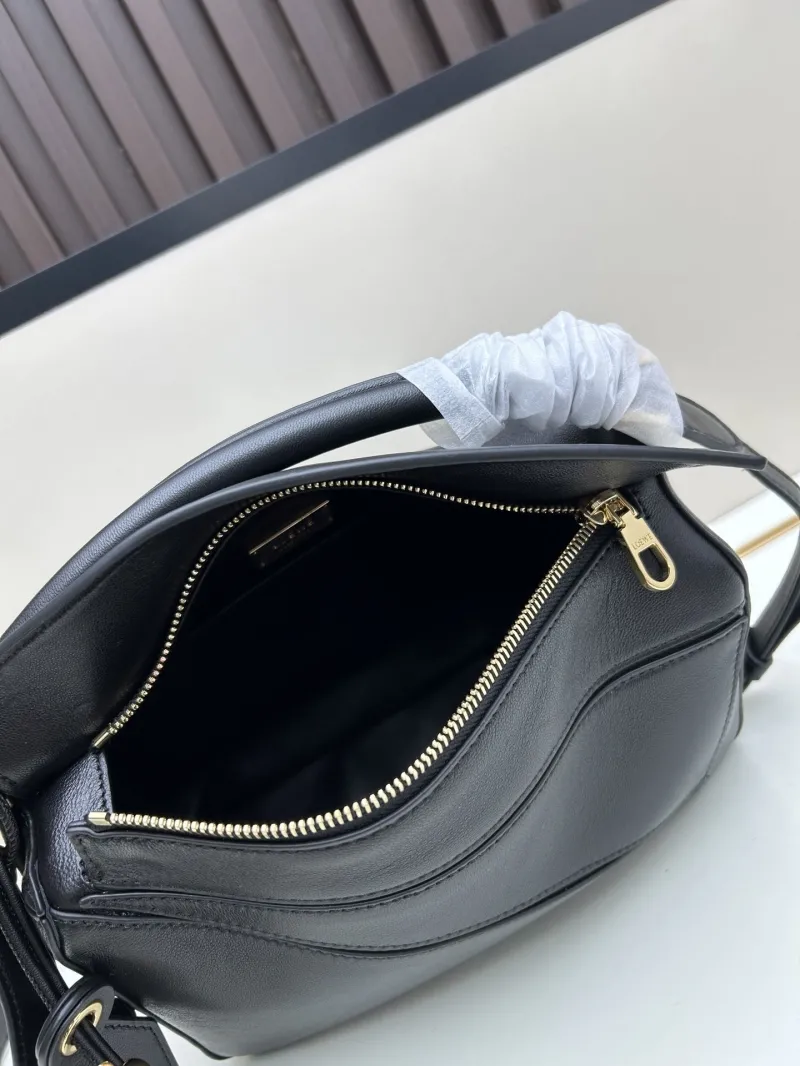 LOEWE Black Leather Shoulder Handbag 250505 - Image 7