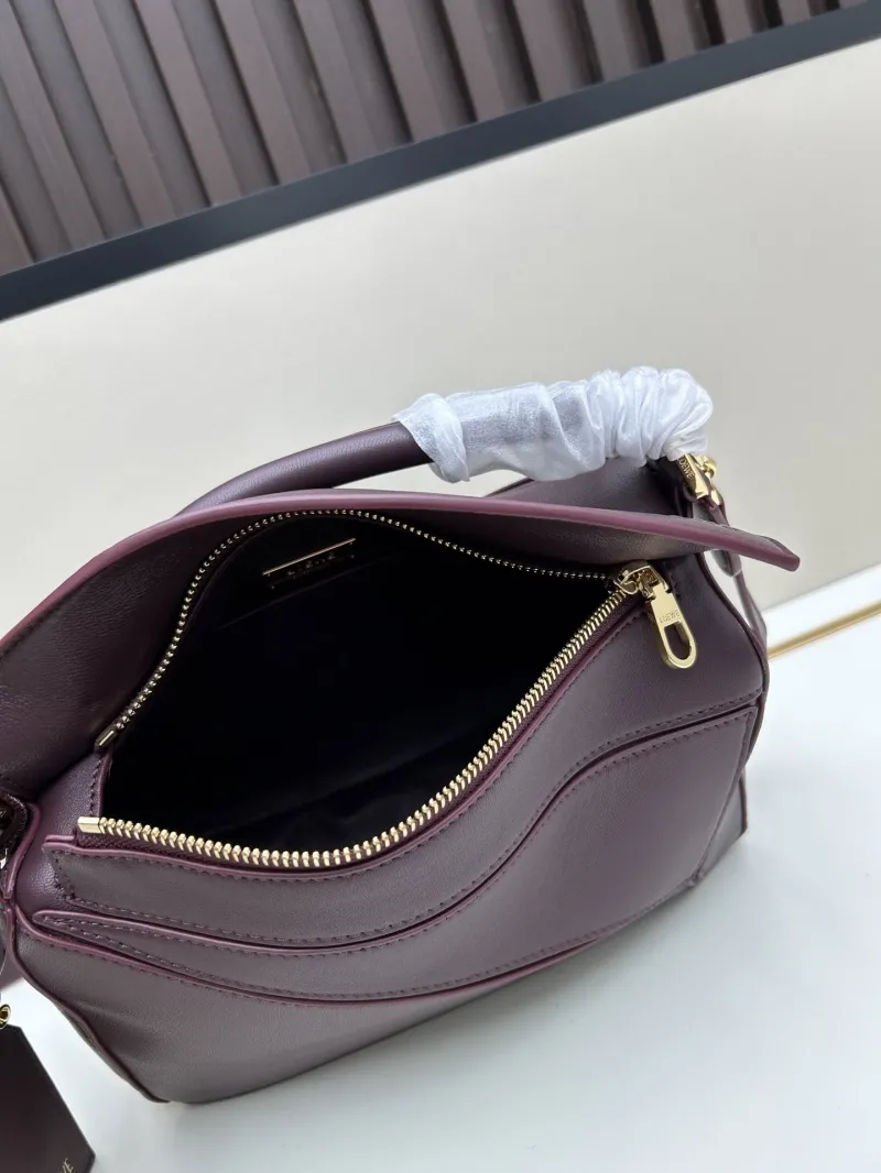 Loewe Burgundy Puzzle Shoulder Handbag - Image 8