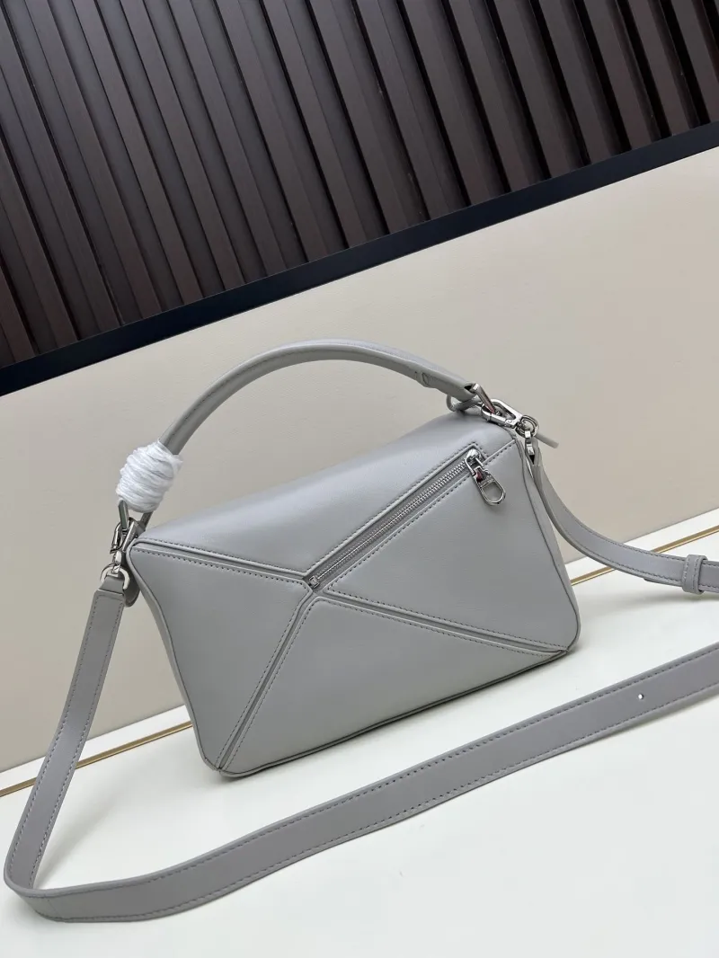 LOEWE Gray Leather Puzzle Crossbody Handbag - Image 3