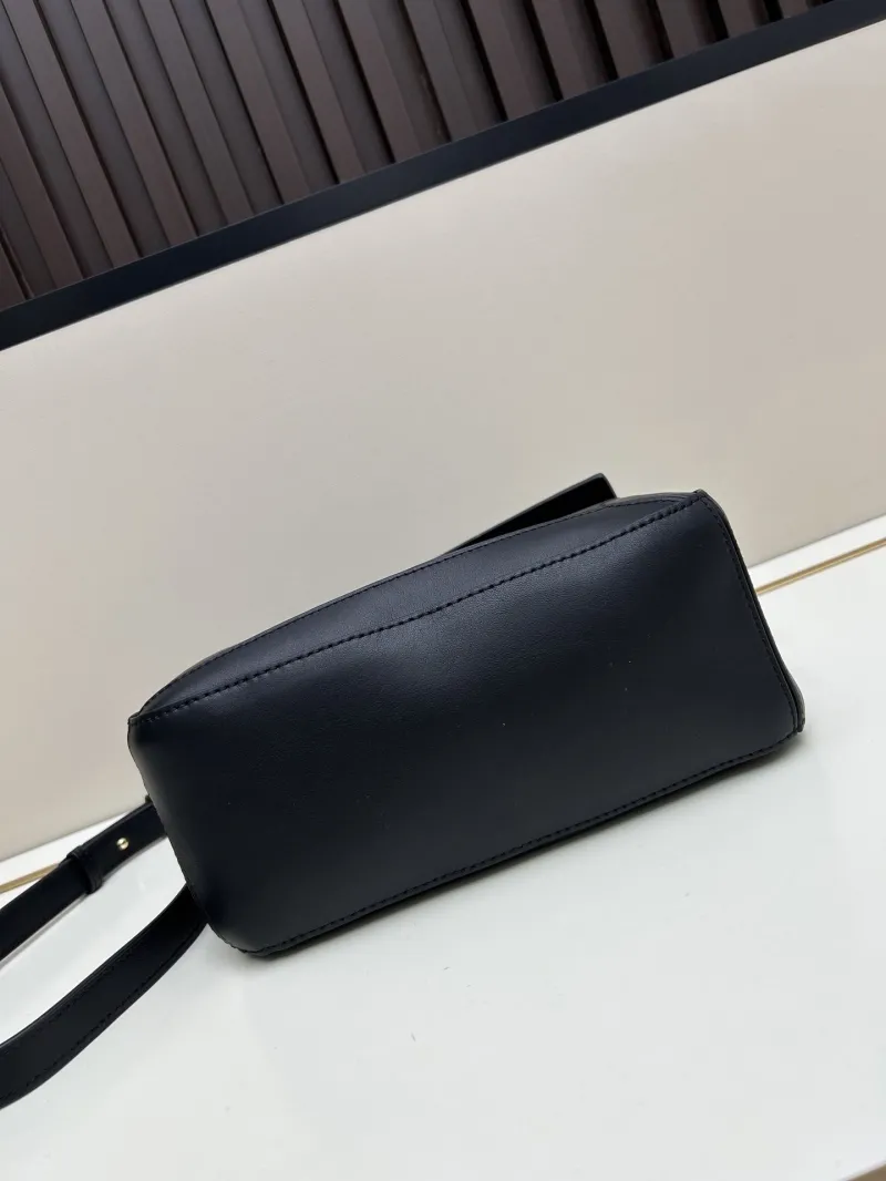 Loewe Black Leather Crossbody Handbag 675 - Image 6