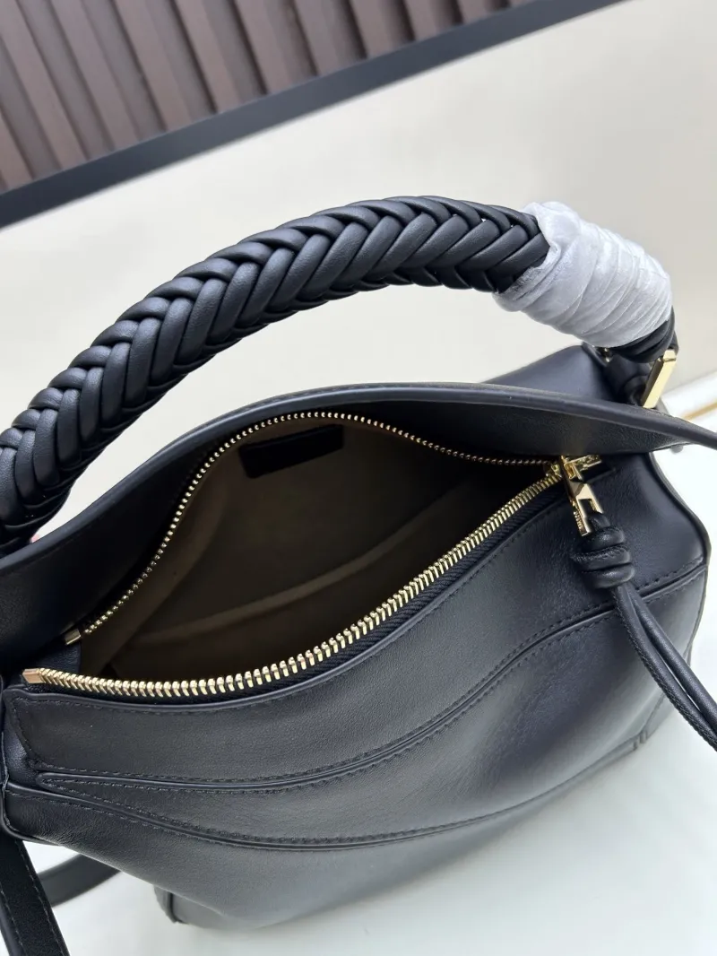 Loewe Black Leather Crossbody Handbag 675 - Image 7