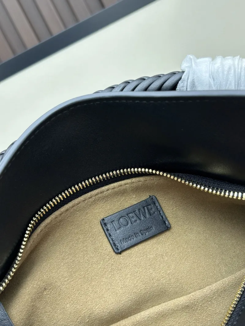 Loewe Black Leather Crossbody Handbag 675 - Image 8