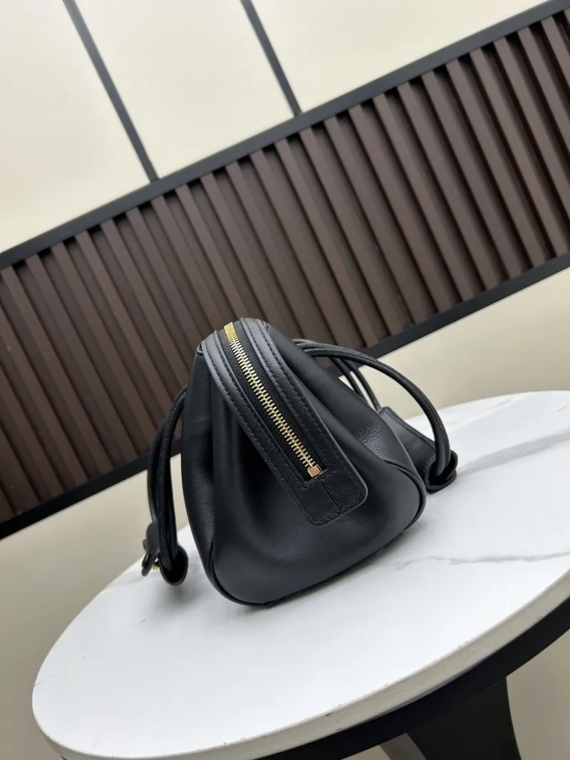 Alternative view of LOEWE Black Handle Bag 23.5x10x19cm 250520