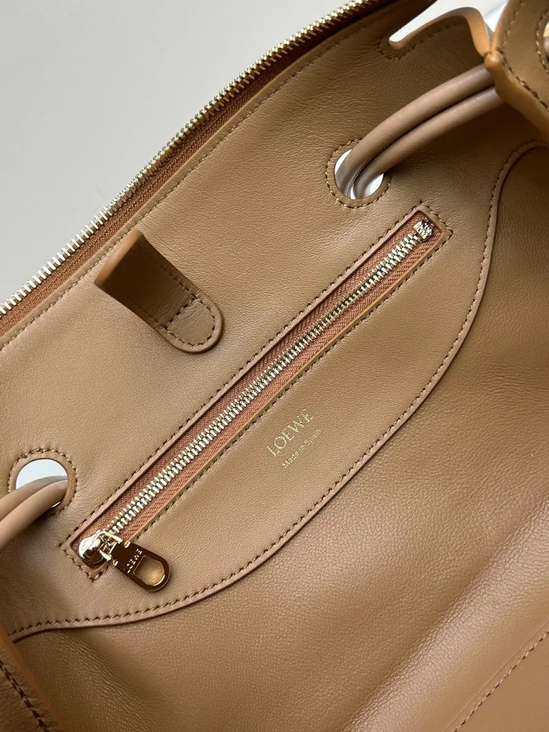 LOEWE Tan Leather Shoulder Handbag 250520 - Image 9