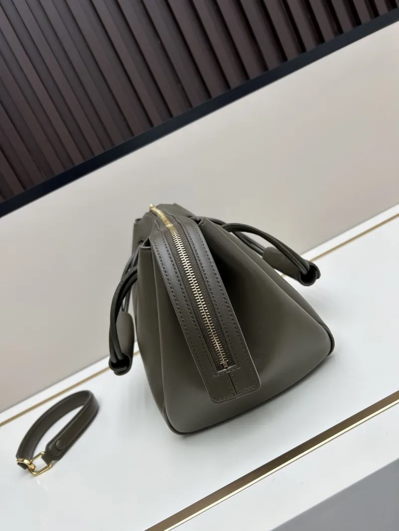Alternative view of LOEWE Gray Leather Shoulder Handbag 250519