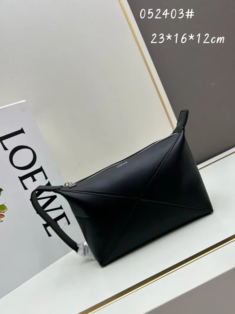 LOEWE Black Leather Shoulder Bag 052403