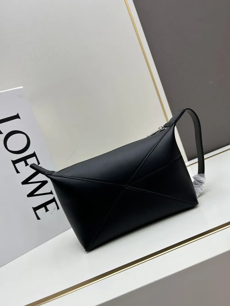 LOEWE Black Leather Shoulder Bag 052403 - Image 3