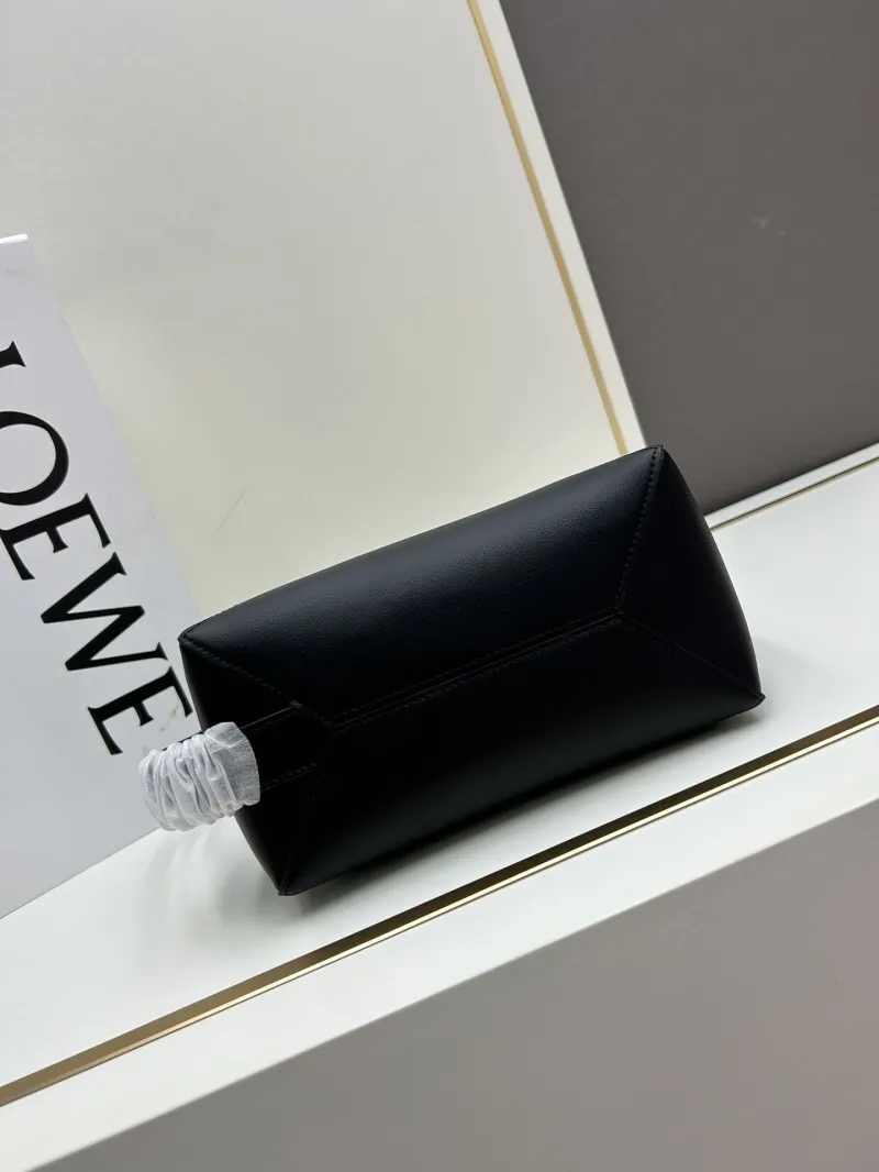 LOEWE Black Leather Shoulder Bag 052403 - Image 6