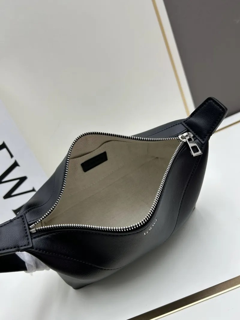 LOEWE Black Leather Shoulder Bag 052403 - Image 7