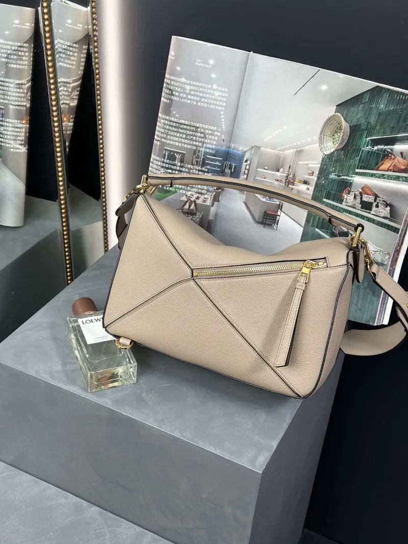LOEWE Beige Puzzle Leather Shoulder Bag - Image 4